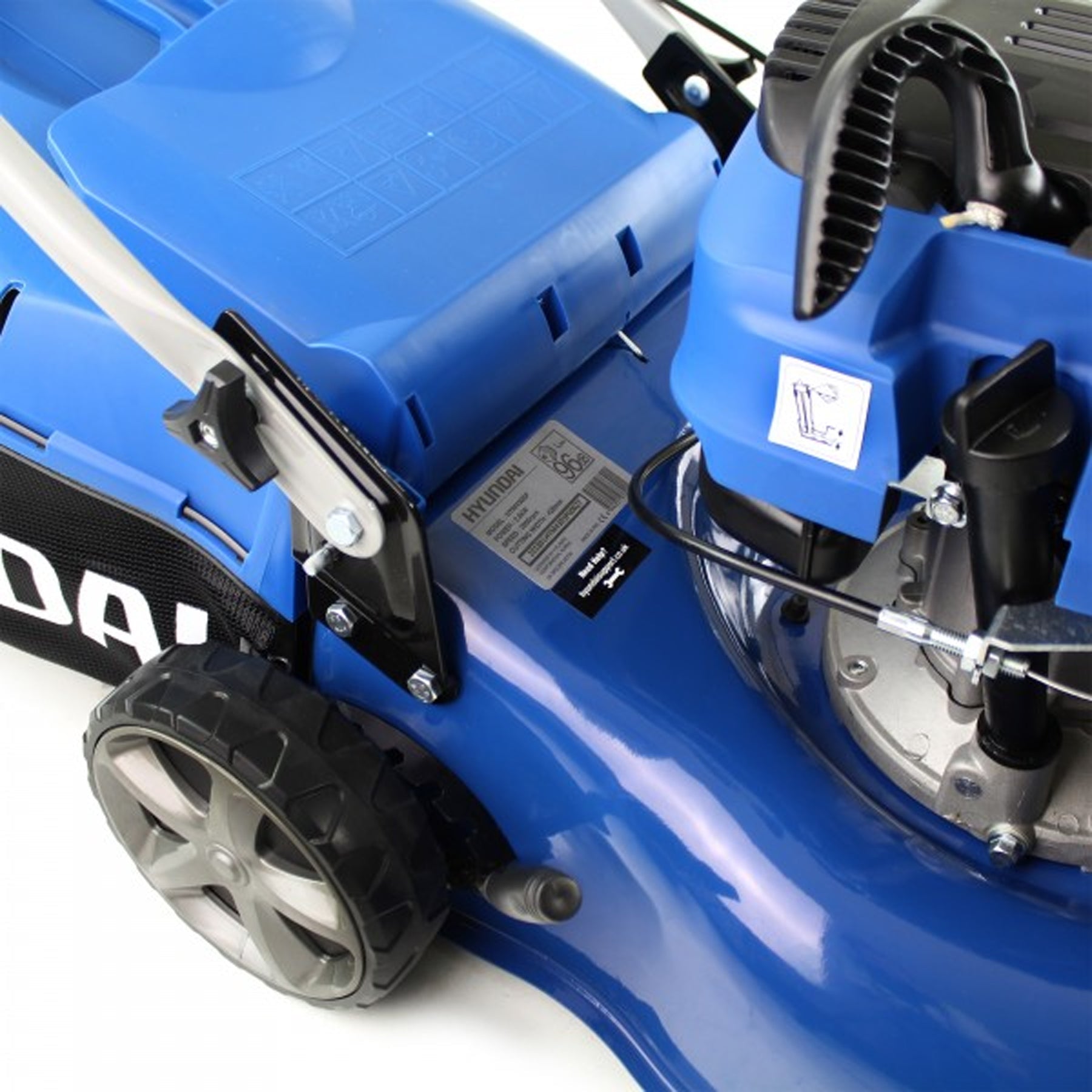 Hyundai HYM430SP 43cm Self-Propelled Petrol Lawnmower 139cc Engine, 25-75mm Cut & Rear Discharge