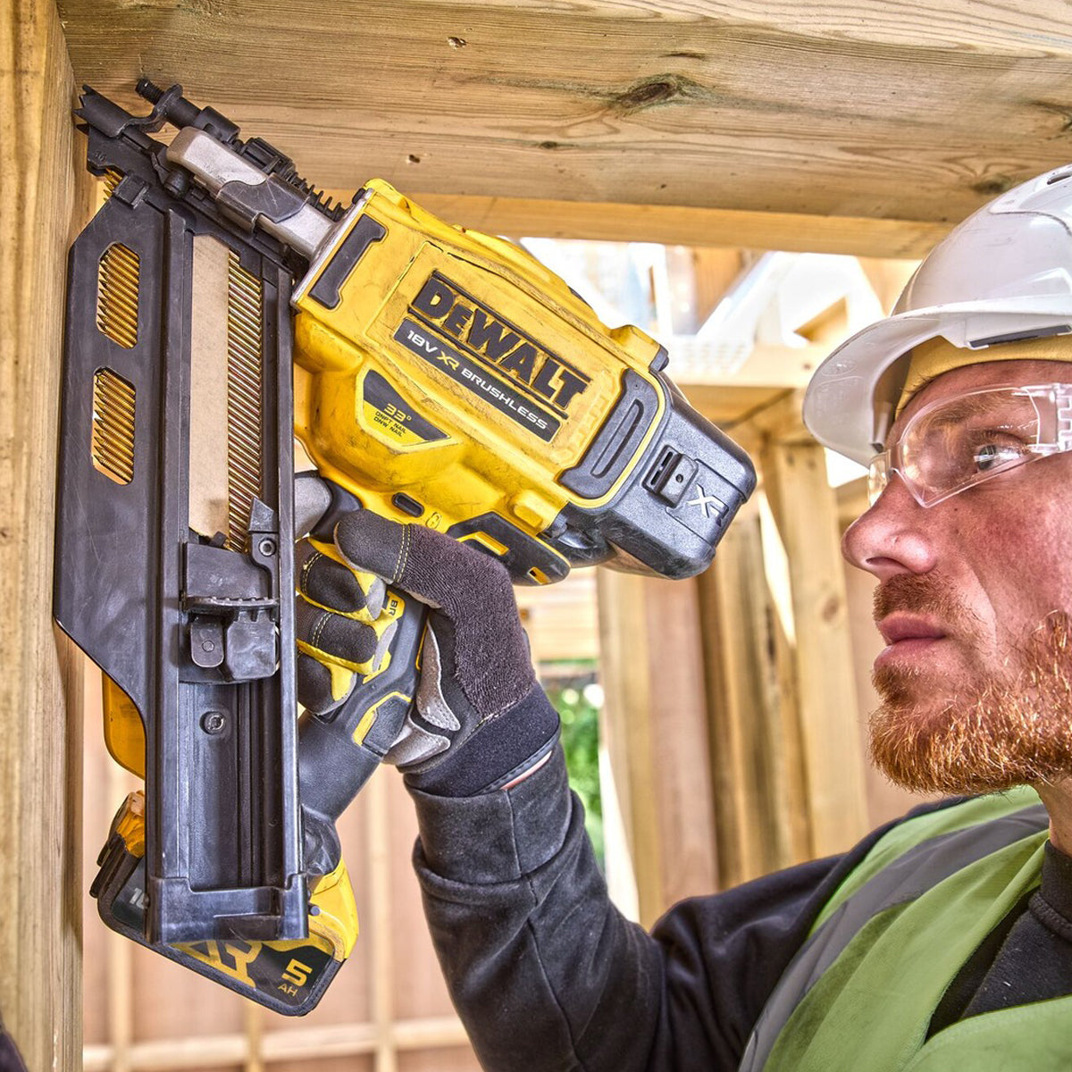 DeWalt DCN930N 18V Brushless First Fix Framing Nailer with 1 x 6.0Ah Battery & Charger