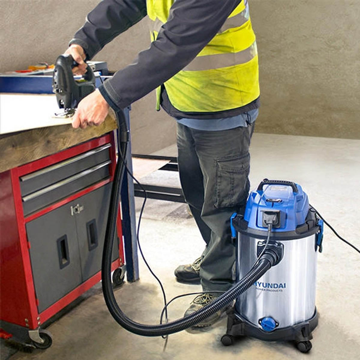 Hyundai HYVI3014 3-In-1 Wet and Dry Electric Vacuum Cleaner HEPA Filtration 230V/1400W