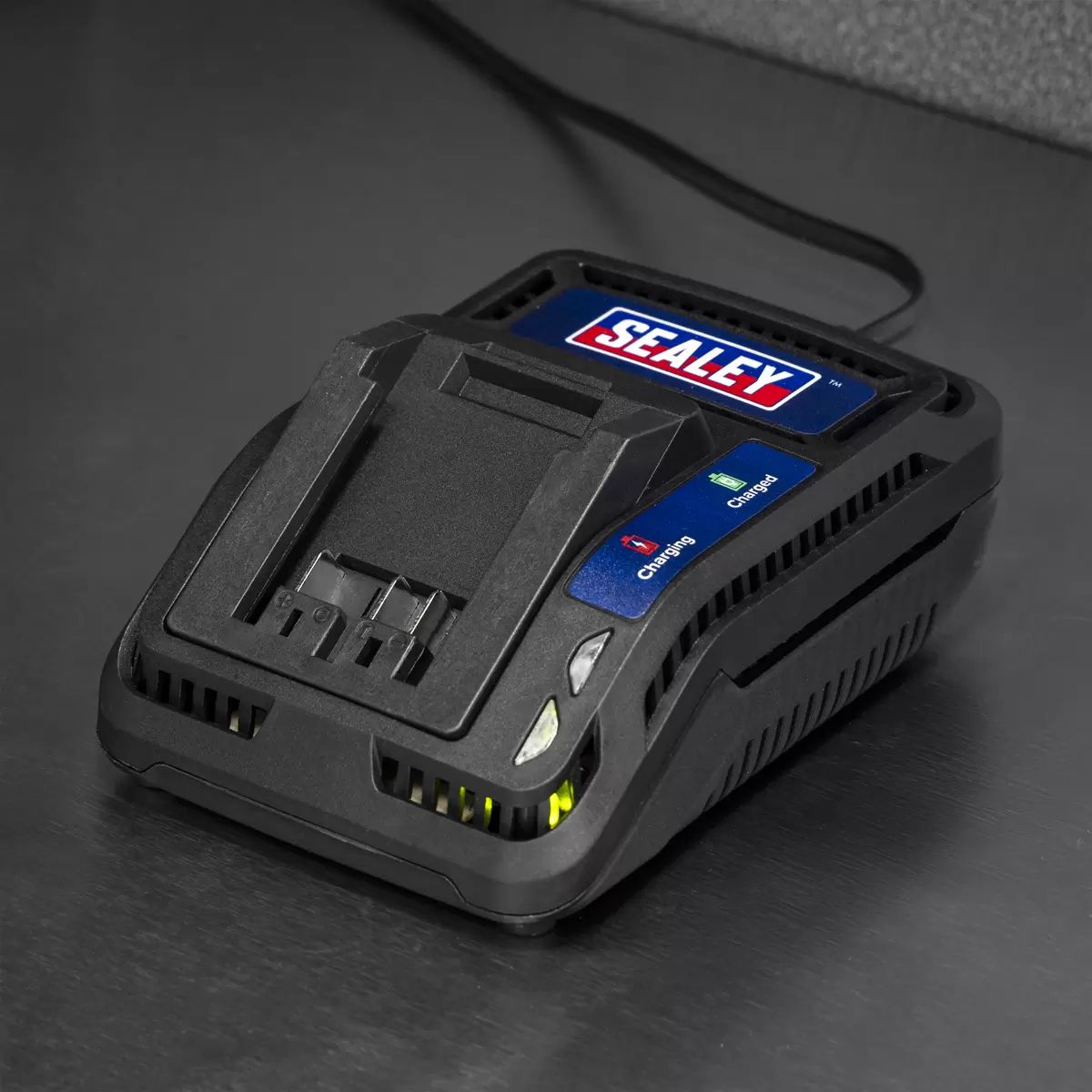 Sealey CP401LI 18V Angle Grinder 115mm 1 x 3Ah lithium-ion battery & 2.4A mains charger in a storage case
